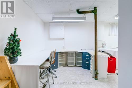 2 Durham Crescent, Brampton, ON - Indoor