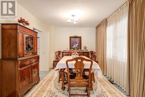 2 Durham Crescent, Brampton, ON - Indoor Photo Showing Dining Room