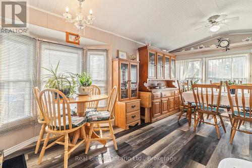 524 Poplar Place, Centre Wellington, ON - Indoor Photo Showing Dining Room