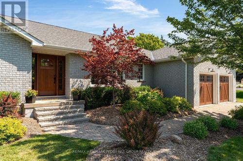 29 PRIEST AVENUE  Springwater, ON L9X 0G9