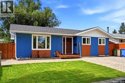 114 McSherry CRESCENT  Regina, SK S4T 7B8