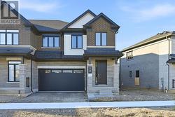 74 VALLEY TRAIL PLACE Hamilton, ON L8B 2A2