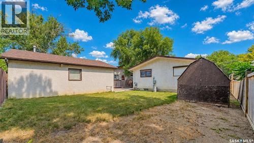 6142 7Th Avenue N, Regina, SK - Outdoor