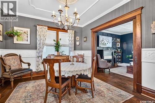 1046 Clifton Avenue, Moose Jaw, SK - Indoor Photo Showing Dining Room