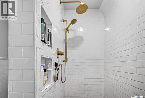 1046 Clifton Avenue, Moose Jaw, SK - Indoor Photo Showing Bathroom