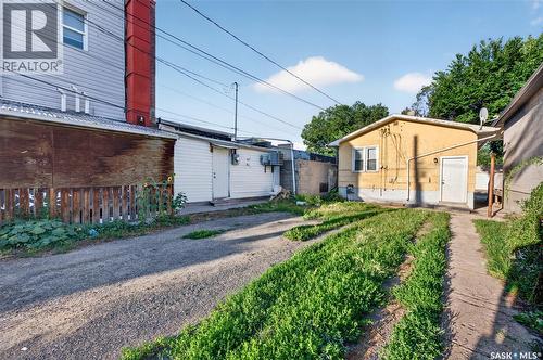1812 Ottawa Street, Regina, SK - Outdoor