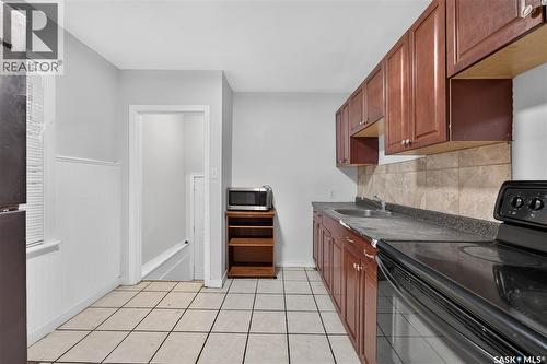 1812 Ottawa Street, Regina, SK - Indoor Photo Showing Kitchen