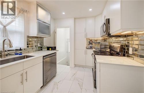 152 Clark Avenue, Kitchener, ON - Indoor Photo Showing Kitchen