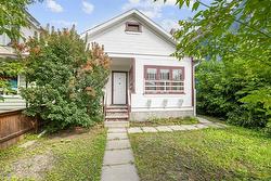 301 Langside Street  Winnipeg, MB R3C 1Z9