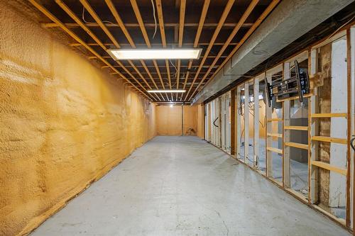 301 Langside Street, Winnipeg, MB - Indoor