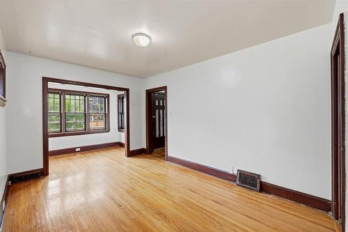 301 Langside Street, Winnipeg, MB - Indoor Photo Showing Other Room