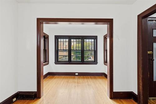 301 Langside Street, Winnipeg, MB - Indoor Photo Showing Other Room