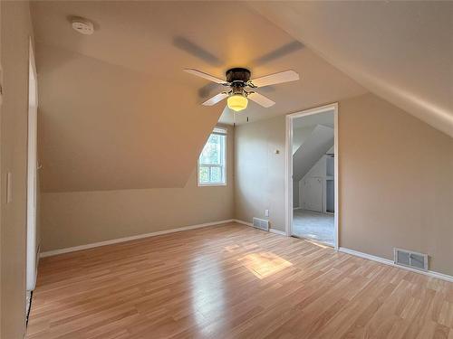 1829 Mcdonald Avenue, Brandon, MB - Indoor Photo Showing Other Room