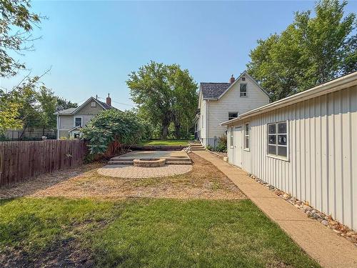 1829 Mcdonald Avenue, Brandon, MB - Outdoor