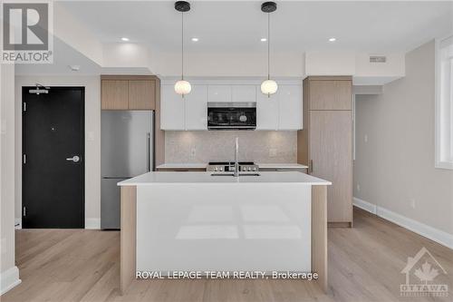 4 - 58 FLORENCE STREET , Ottawa, Ontario K2P 0W7 3