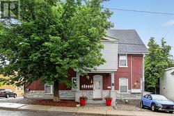 5 - 4 ECCLES STREET  Ottawa, ON K1R 6S2