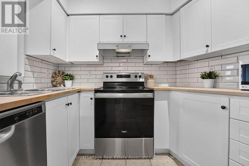 1006 - 115 Richmond Street E, Toronto, ON - Indoor Photo Showing Kitchen With Double Sink