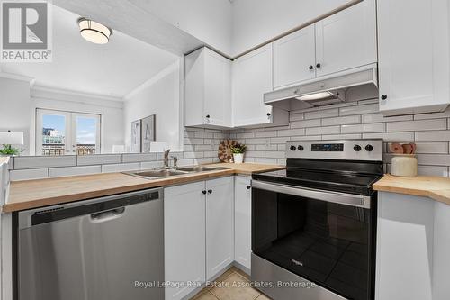 1006 - 115 Richmond Street E, Toronto, ON - Indoor Photo Showing Kitchen With Stainless Steel Kitchen With Double Sink