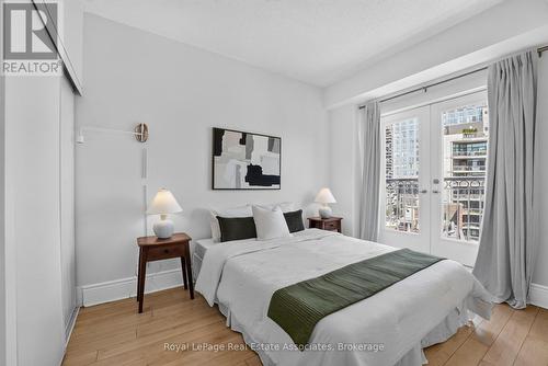 1006 - 115 Richmond Street E, Toronto, ON - Indoor Photo Showing Bedroom