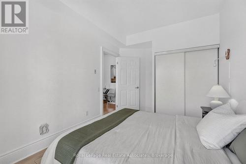 1006 - 115 Richmond Street E, Toronto, ON - Indoor Photo Showing Bedroom