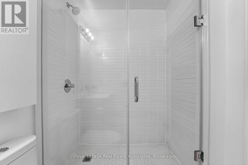 1006 - 115 Richmond Street E, Toronto, ON - Indoor Photo Showing Bathroom