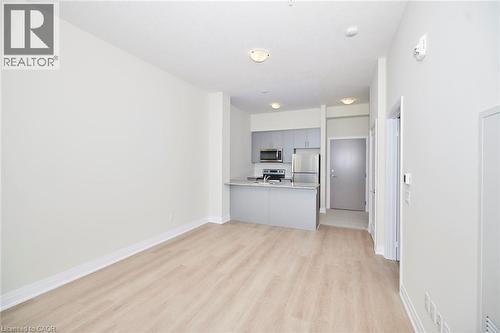 16 Concord Place Unit# 634, Grimsby, ON - Indoor Photo Showing Kitchen