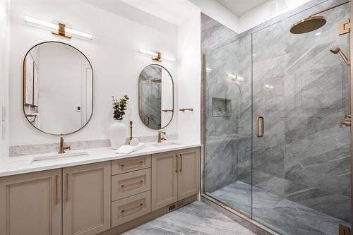 12 Ash Cove, Headingley, MB - Indoor Photo Showing Bathroom