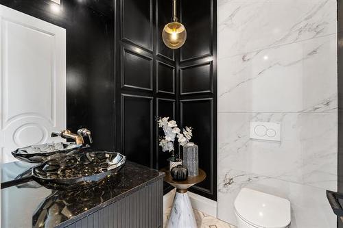 12 Ash Cove, Headingley, MB - Indoor Photo Showing Bathroom