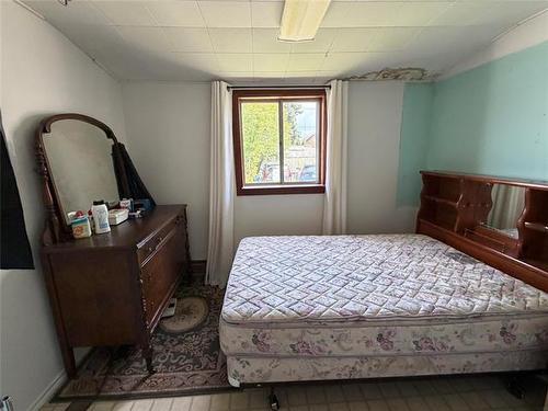 1633 Pacific Ave, Winnipeg, MB 