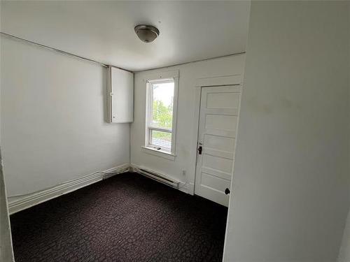 371 St John'S Ave, Winnipeg, MB - Indoor Photo Showing Other Room