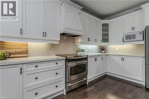 2212 Snead Road, Burlington, ON - Indoor Photo Showing Kitchen