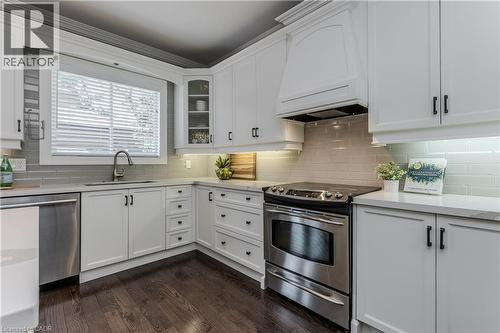 2212 Snead Road, Burlington, ON - Indoor Photo Showing Kitchen With Stainless Steel Kitchen With Upgraded Kitchen