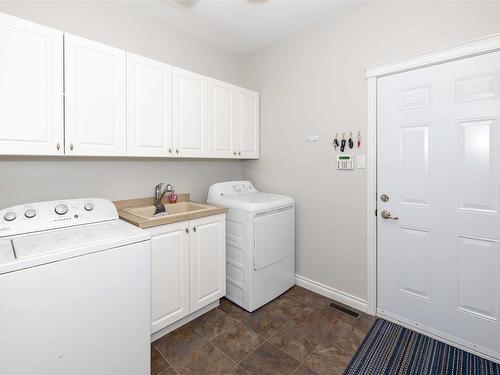 132 Wolverine Crescent, Thunder Bay, ON - Indoor Photo Showing Laundry Room