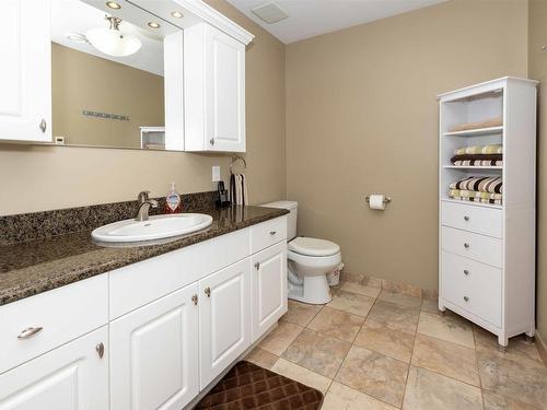 132 Wolverine Crescent, Thunder Bay, ON - Indoor Photo Showing Bathroom