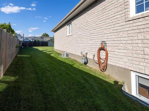 132 Wolverine Crescent, Thunder Bay, ON - Outdoor With Exterior