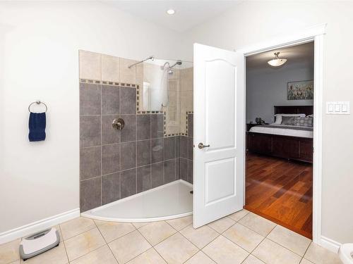 132 Wolverine Crescent, Thunder Bay, ON - Indoor Photo Showing Bathroom