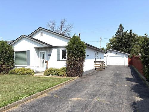1213 Mary St W  Thunder Bay, ON P7E 4M8