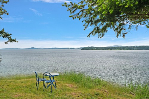 125 Mapleleaf Lane, Sidney Island, BC 