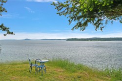 125 Mapleleaf Lane Sidney Island, BC L1L 1L1