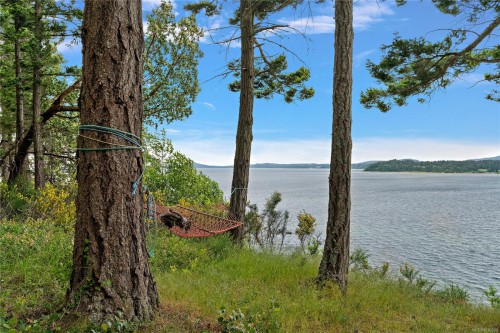125 Mapleleaf Lane, Sidney Island, BC 