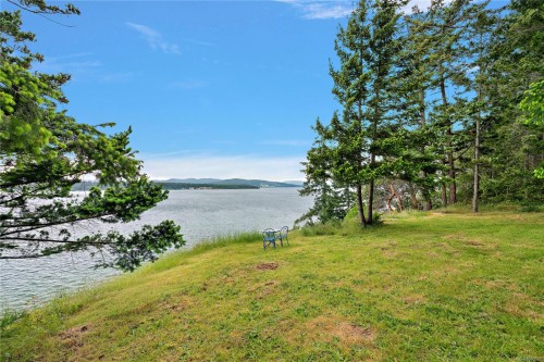 125 Mapleleaf Lane, Sidney Island, BC 