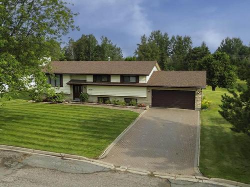 1030 Brookview Place  Thunder Bay, ON P7J 1B2