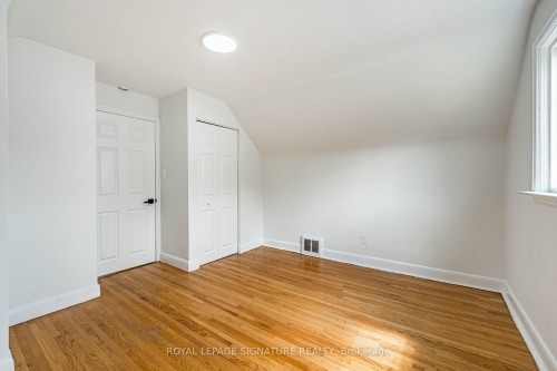 7 Putney Road, Toronto, ON - Indoor Photo Showing Other Room