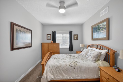 36 Banks Street, Brantford, ON - Indoor Photo Showing Bedroom