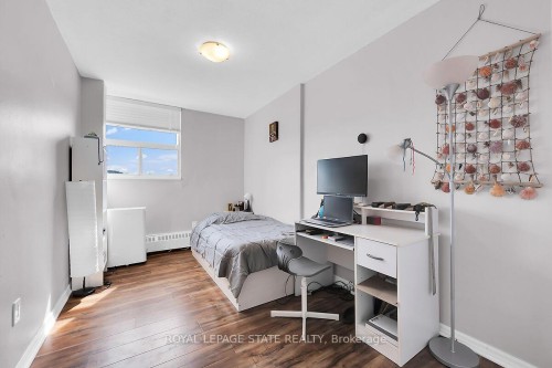 811-15 Albright Road, Hamilton, ON - Indoor Photo Showing Office