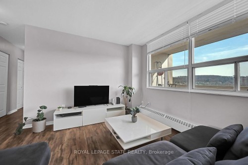 811-15 Albright Road, Hamilton, ON - Indoor