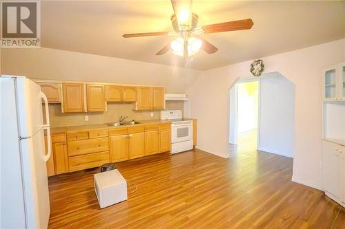 7 Second Avenue, Levack, ON - Indoor Photo Showing Kitchen With Double Sink