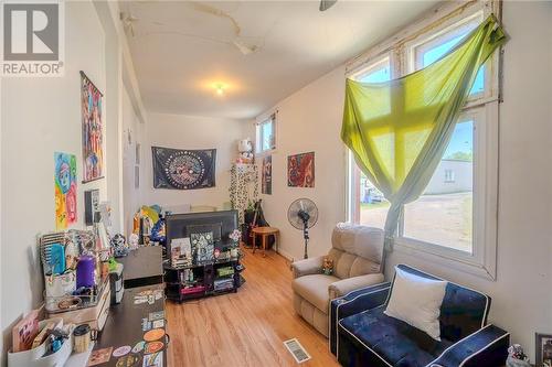 7 Second Avenue, Levack, ON - Indoor