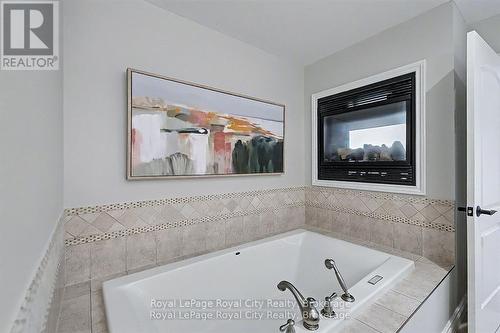 8 Zaduk Place, Guelph (Kortright East), ON - Indoor Photo Showing Bathroom