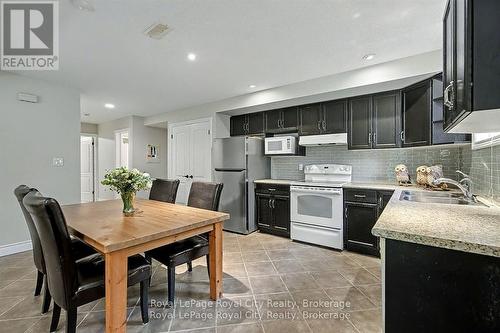 8 Zaduk Place, Guelph (Kortright East), ON - Indoor